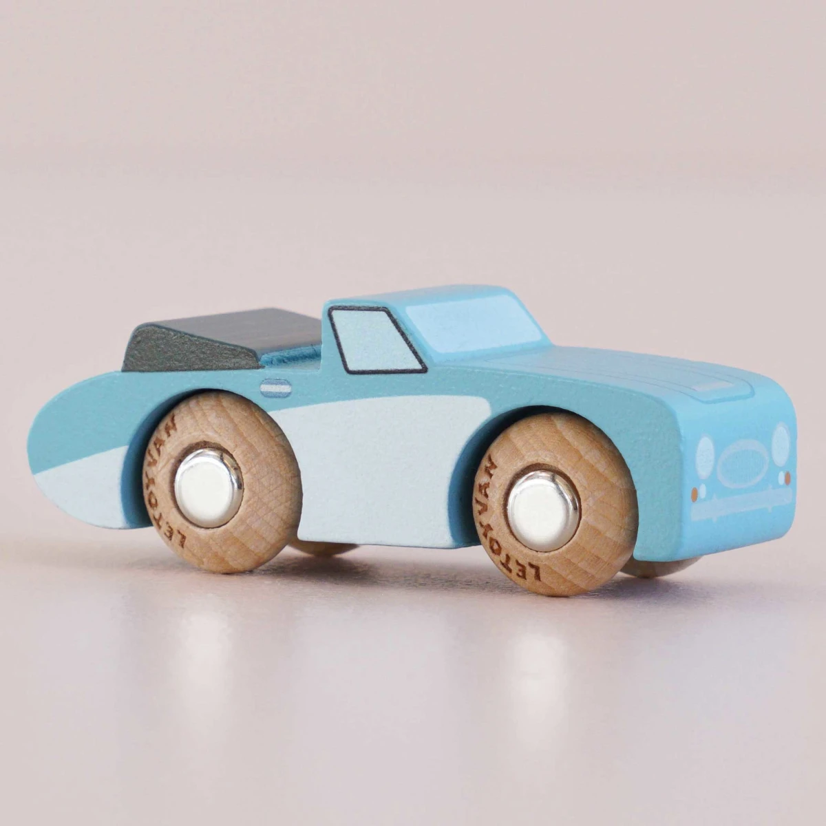 LE TOY VAN Samochodzik Justin