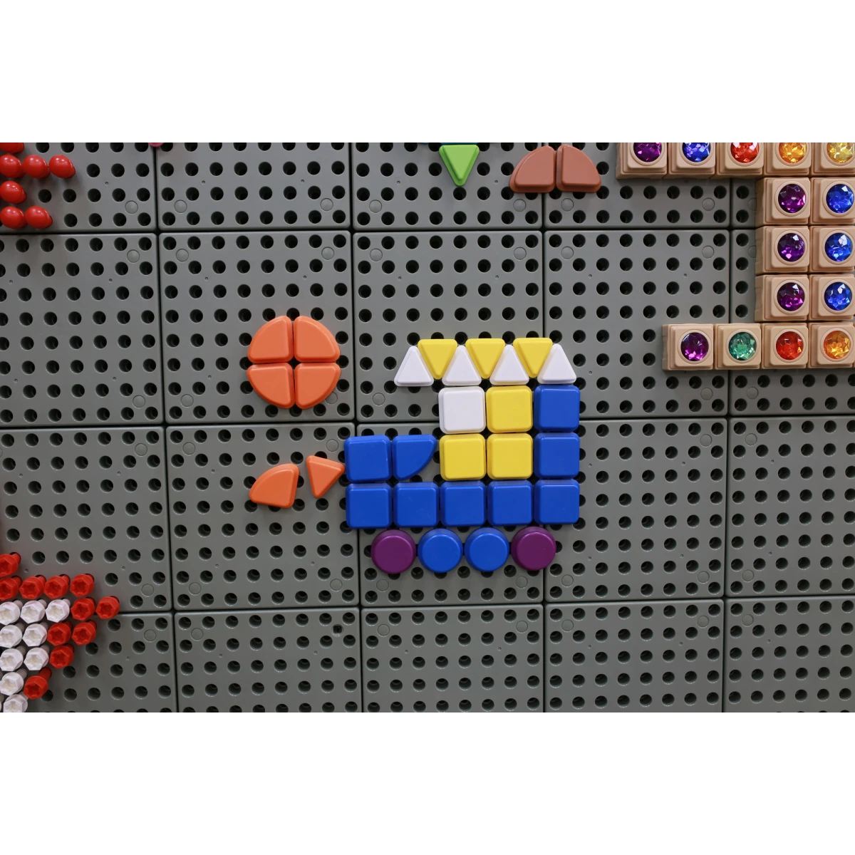 MASTERKIDZ Zestaw Kołeczki w kształcie figur geometrycznych 64szt do tablic STEM | Pan Piksel