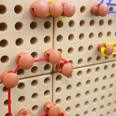 MASTERKIDZ Zestaw Kołeczki i Sznurki - Do Tablicy Naukowo-Kreatywnej STEM | Pan Piksel