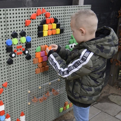 MASTERKIDZ Zestaw Kołeczki w kształcie figur geometrycznych 64szt do tablic STEM | Pan Piksel