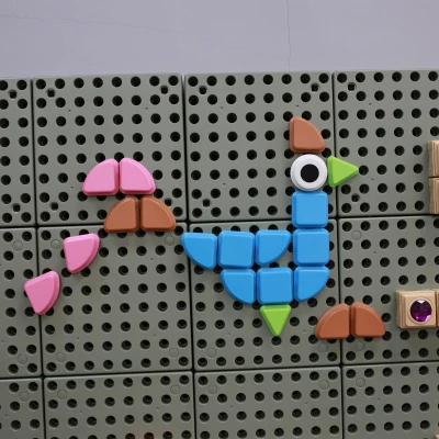 MASTERKIDZ Zestaw Kołeczki w kształcie figur geometrycznych 64szt do tablic STEM | Pan Piksel