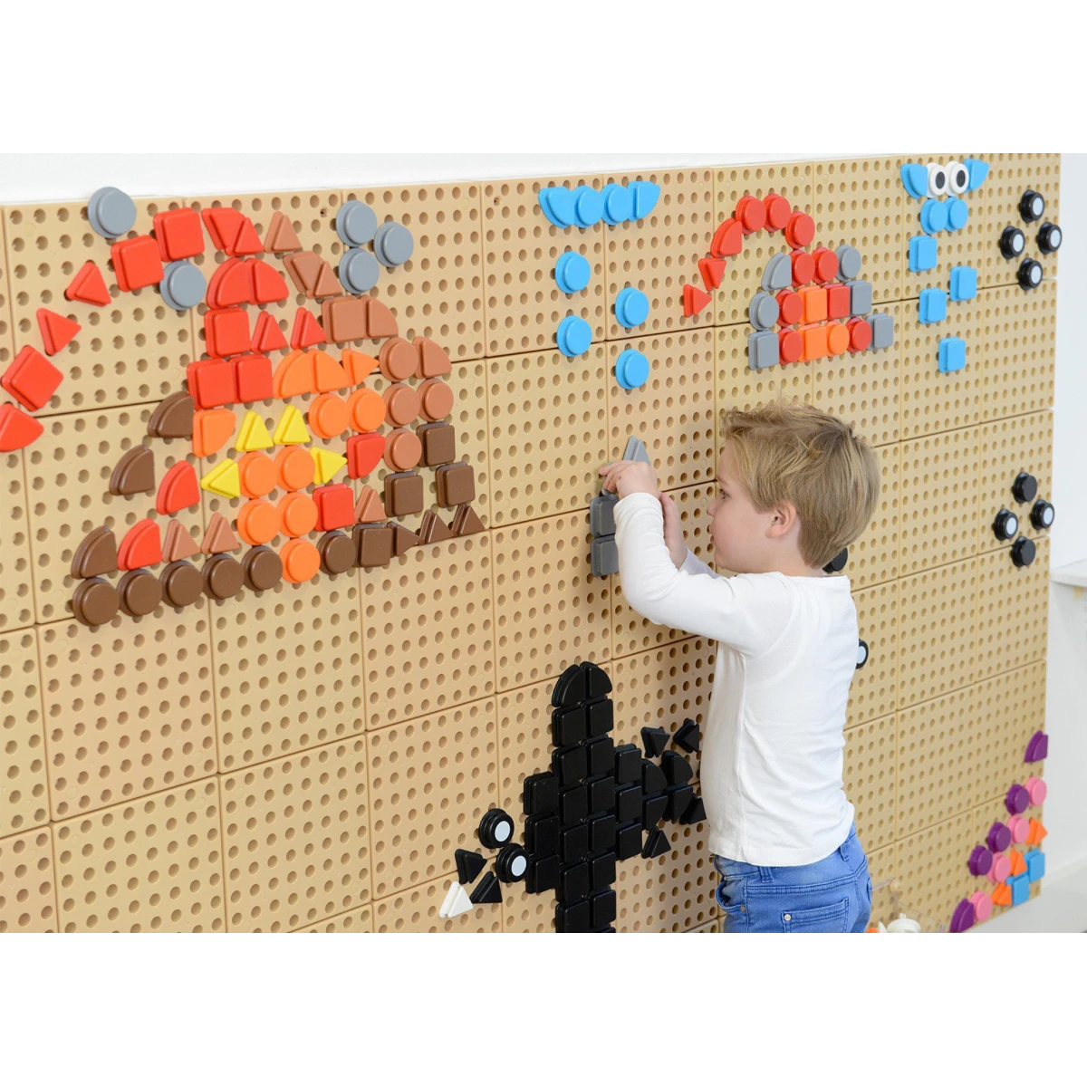 MASTERKIDZ Zestaw Kołeczki w kształcie figur geometrycznych 64szt do tablic STEM | Pan Piksel
