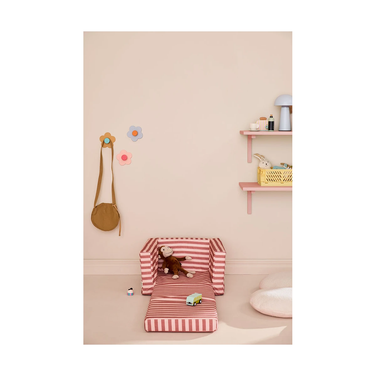 KID'S CONCEPT rozkładany fotel w paski clay pink