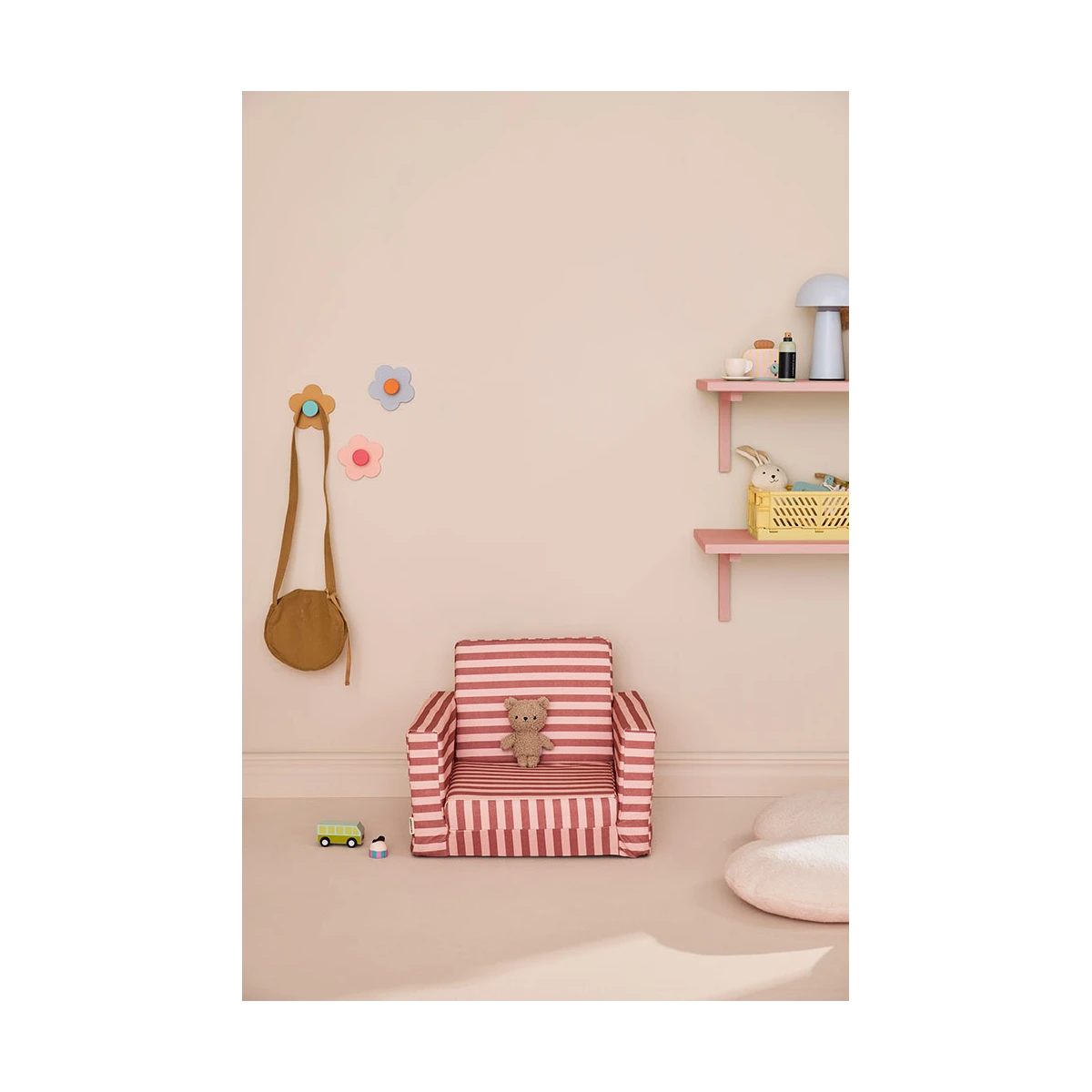 KID'S CONCEPT rozkładany fotel w paski clay pink
