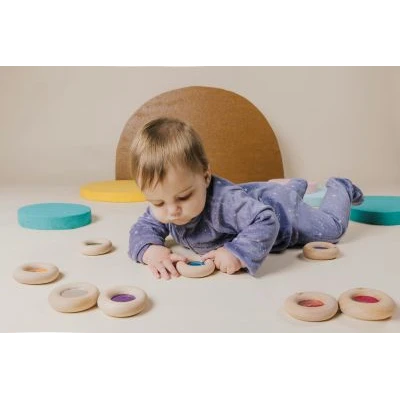 Petit Boum Drewniana zabawka sensoryczna do rączki Donut Calm Turkusowy 6m+