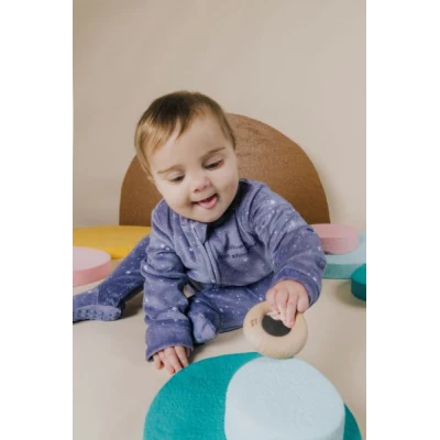 Petit Boum Drewniana zabawka sensoryczna do rączki Donut Calm Niebieski 6m+