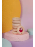 Petit Boum Drewniana zabawka sensoryczna do rączki Donut Calm Czerwony 6m+