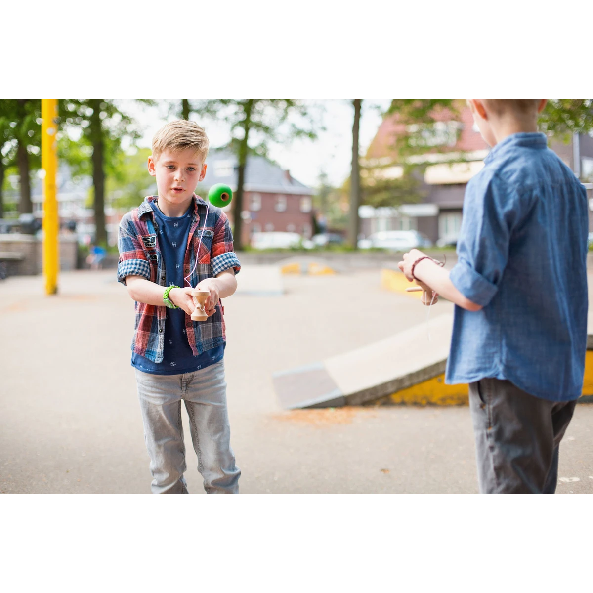 BS Toys Kendama – gra zręcznościowa dla dzieci ćwiczenie refleksu i precyzji 6+