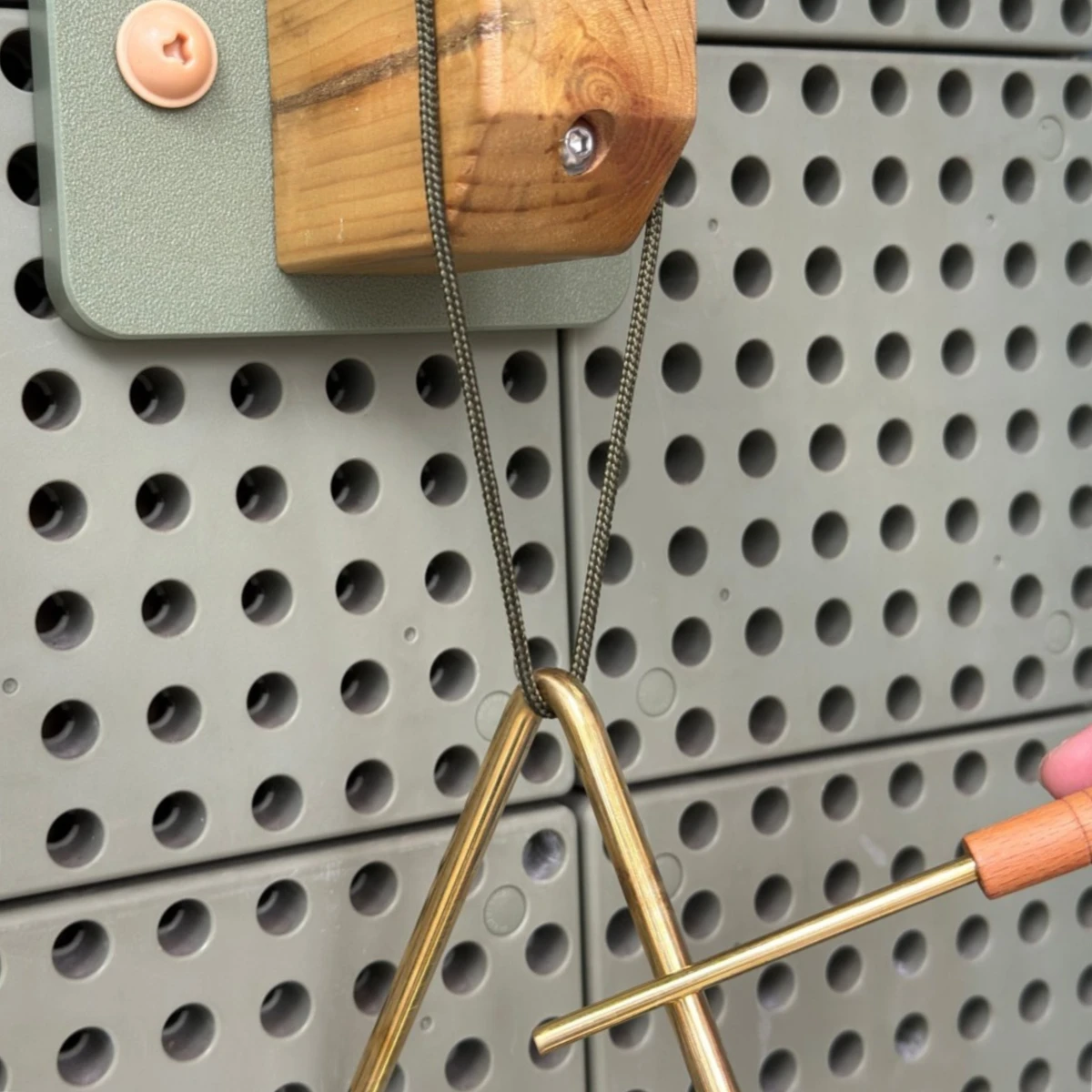 MASTERKIDZ Wieszak Na Instrumenty Outdoor Do Tablicy STEM