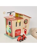 CLASSIC WORLD Remiza Strażacka Drewniana Garaż Auto Helikopter Figurki 13el.