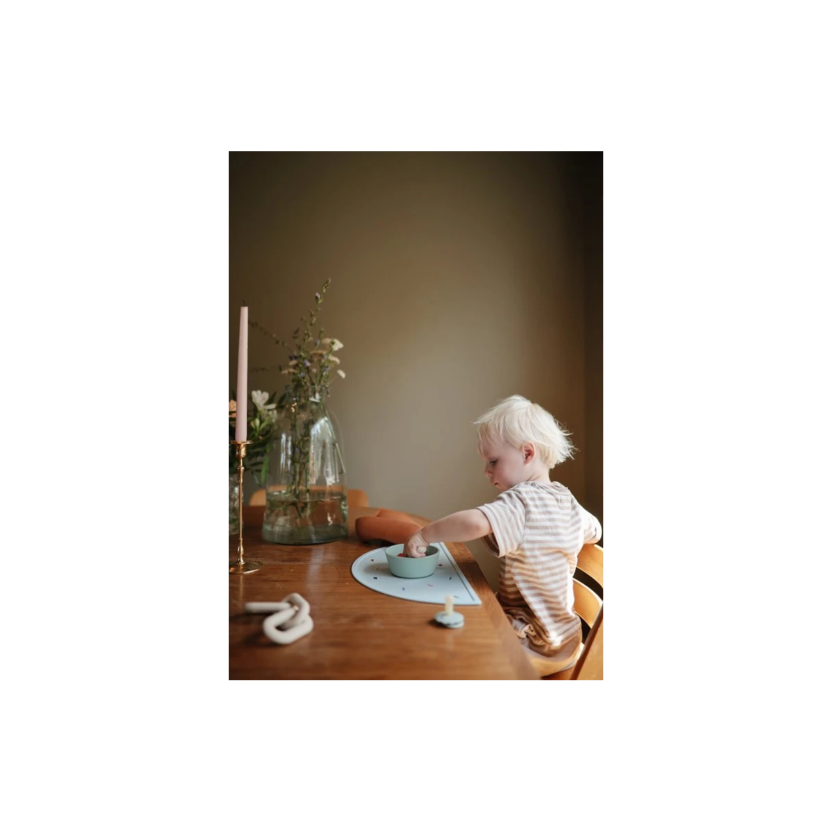 Mushie Silikonowa Miseczka dla Dziecka Cambridge Blue