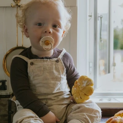 FRIGG Daisy Smoczek uspokajający 2-pak silikon 6-18m Chamomile /