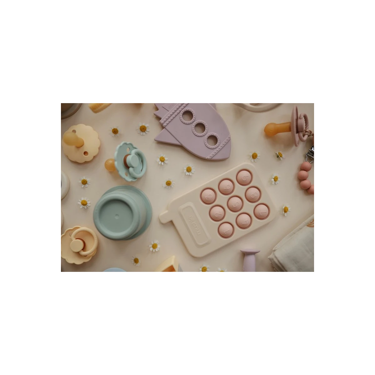 Mushie Zabawka sensoryczna Telefon Pop It Blush