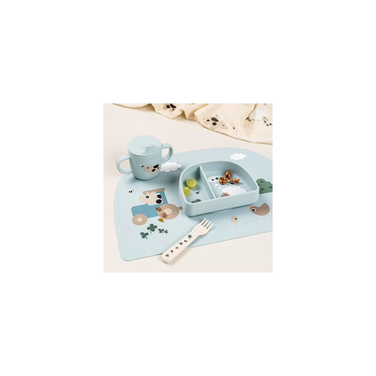 Done by Deer Kubek Silikonowy z Ustnikiem 2w1 Tiny Farm Blue