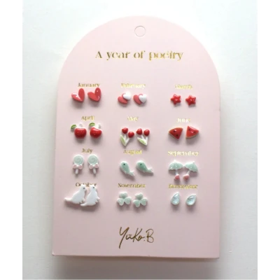 YUKO B. Kolczyki „ROK POEZJI” – Czerwone 12 par (wersja angielska)