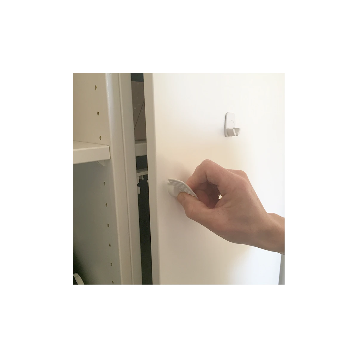 BABY DAN BABYDAN magnetyczna blokada szuflad i szafek Magnet Cabinet Lock 2 szt.