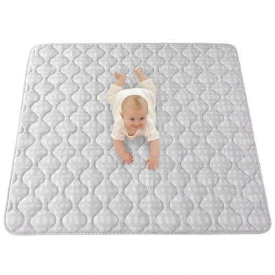 HAKUNA MATTE Pikowana mata do zabawy Dywan dziecięcy Square Quilted Play Mat 127 x 127 cm Hygge Szary