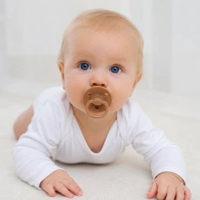 Mombella Smoczek uspokajający Grzybek Mocha Mousse