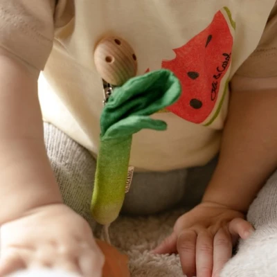 Oli & Carol Zawieszka do Smoczka Por Luke the Leek