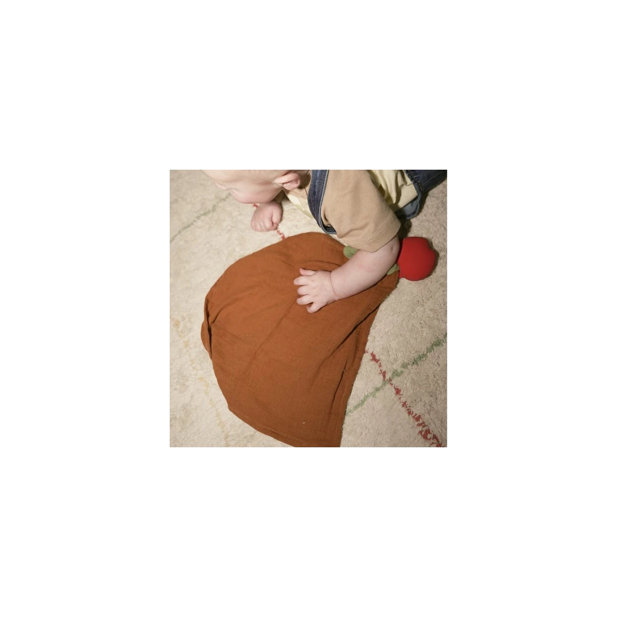 Oli & Carol Przytulanka z Gryzakiem Big Doudou Jabłko Pepa