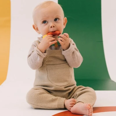 Oli & Carol Gryzak Dla Niemowląt z Kauczuku Evolutive Capsule