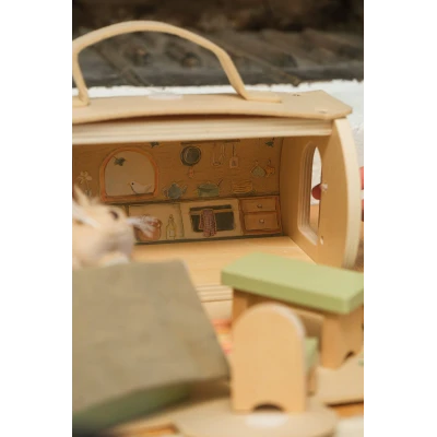 EGMONT TOYS Domek z bali z figurkami przyjaciół