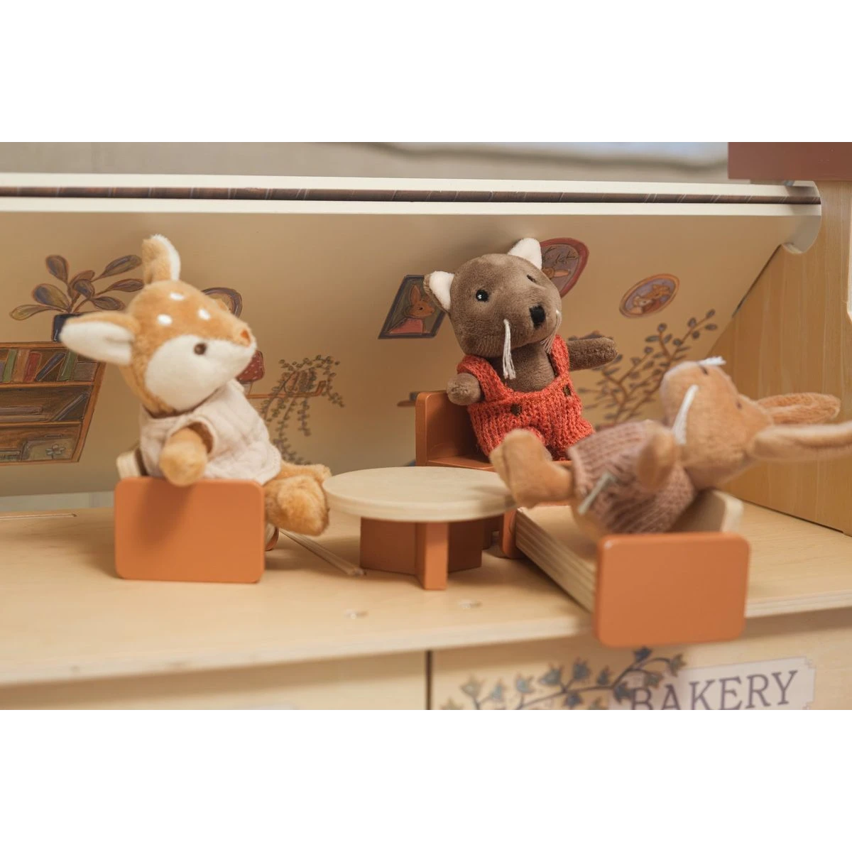 EGMONT TOYS Kawiarnia i piekarnia z meblami i figurkami przyjaciół