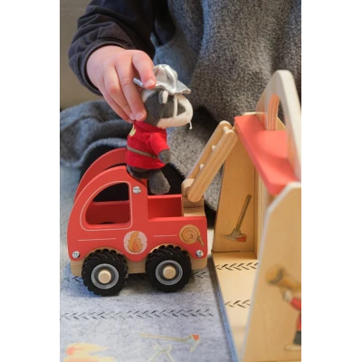 EGMONT TOYS Wóz strażacki z figurką przyjaciela mały