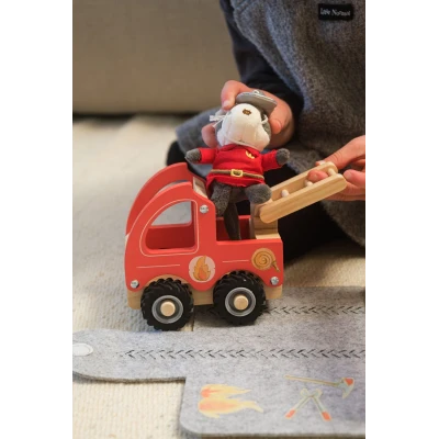 EGMONT TOYS Wóz strażacki z figurką przyjaciela mały
