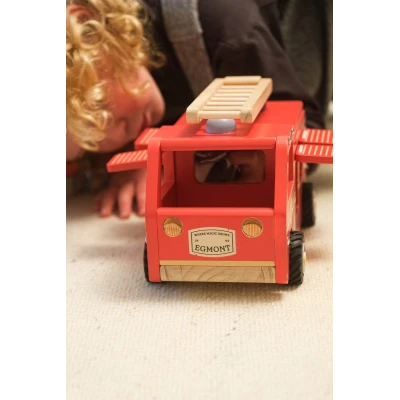 EGMONT TOYS Wóz strażacki z figurką przyjaciela duży