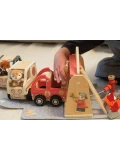 EGMONT TOYS Wóz strażacki z figurką przyjaciela mały