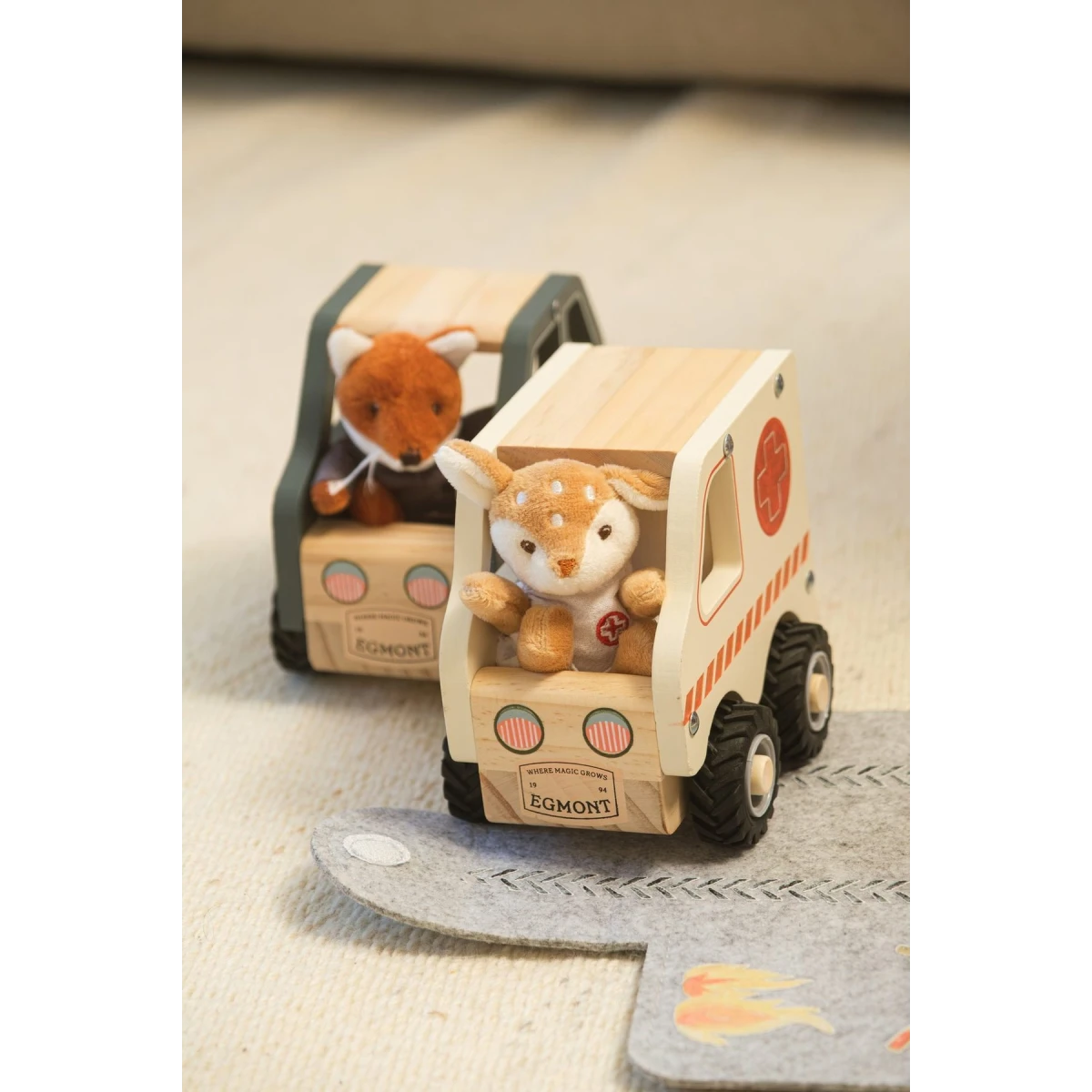 EGMONT TOYS Radiowóz z figurką przyjaciela