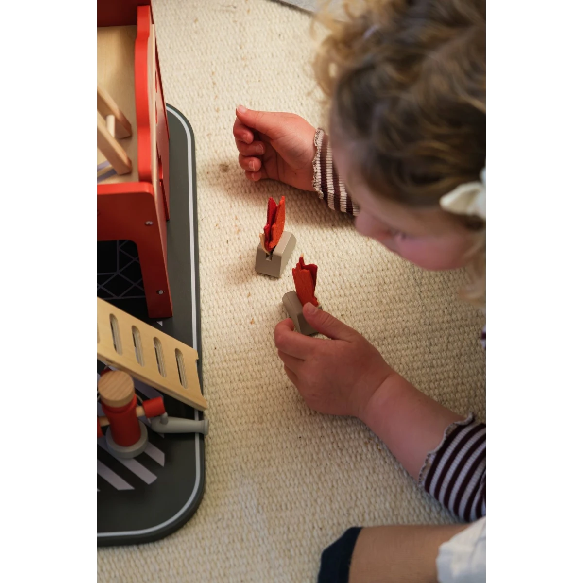 EGMONT TOYS Stacja strażacka duża z akcesoriami i figurką przyjaciela