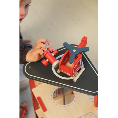 EGMONT TOYS Stacja strażacka duża z akcesoriami i figurką przyjaciela