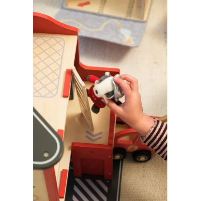 EGMONT TOYS Stacja strażacka duża z akcesoriami i figurką przyjaciela