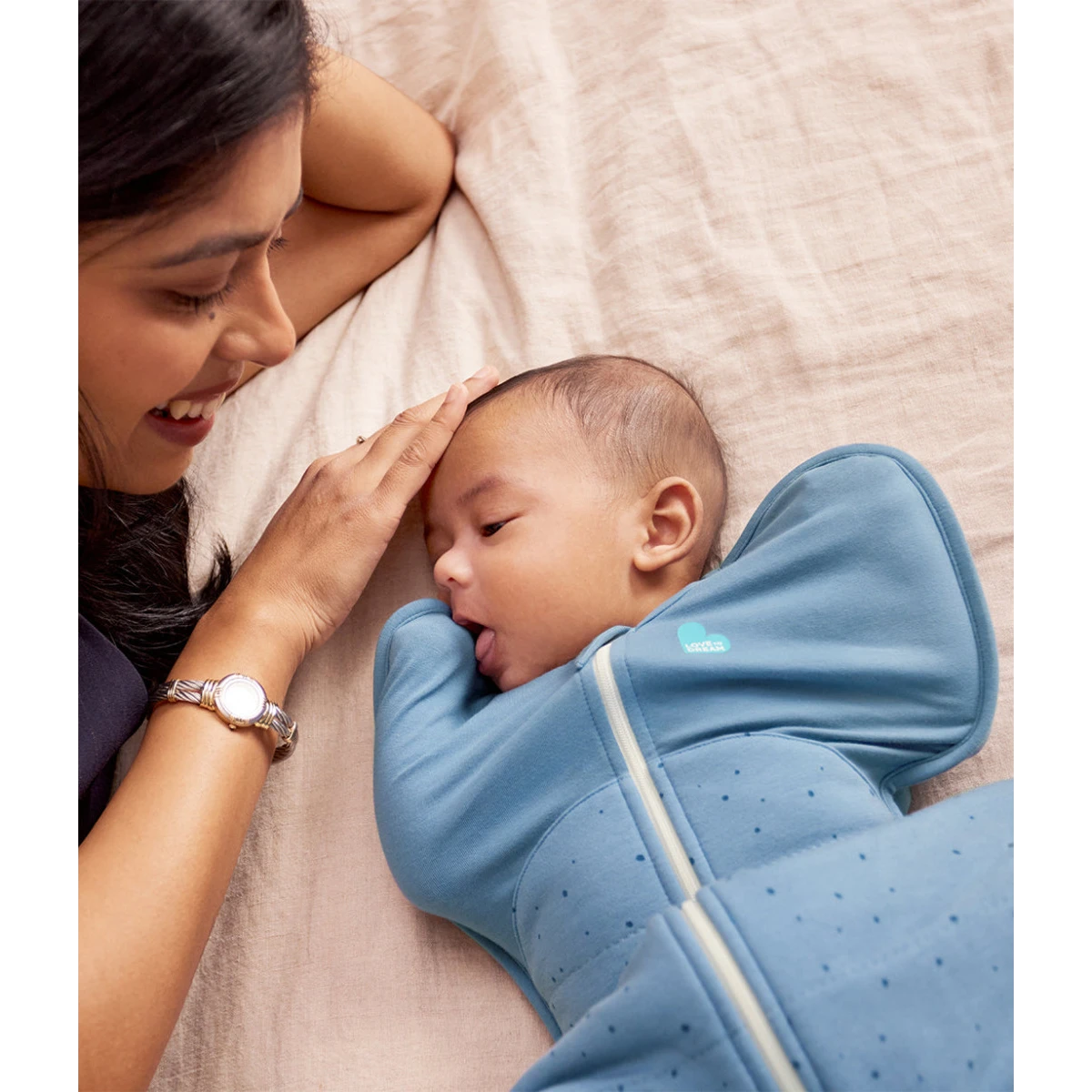 LOVE TO DREAM Otulacz Swaddle UP Rozmiar M 2.5 TOG Niebieskie kropeczki