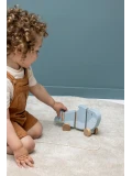 TRIXIE Drewniana zabawka do ciągnięcia z ruchomymi elementami Rekin Baby