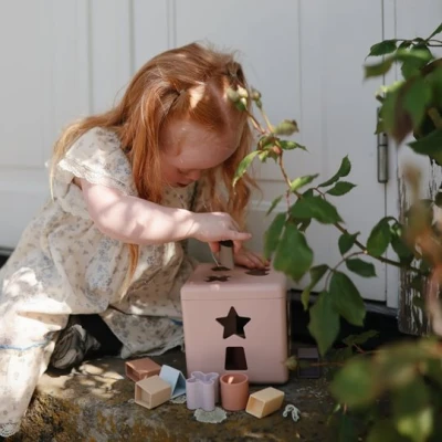 Mushie Sorter kształtów Petal