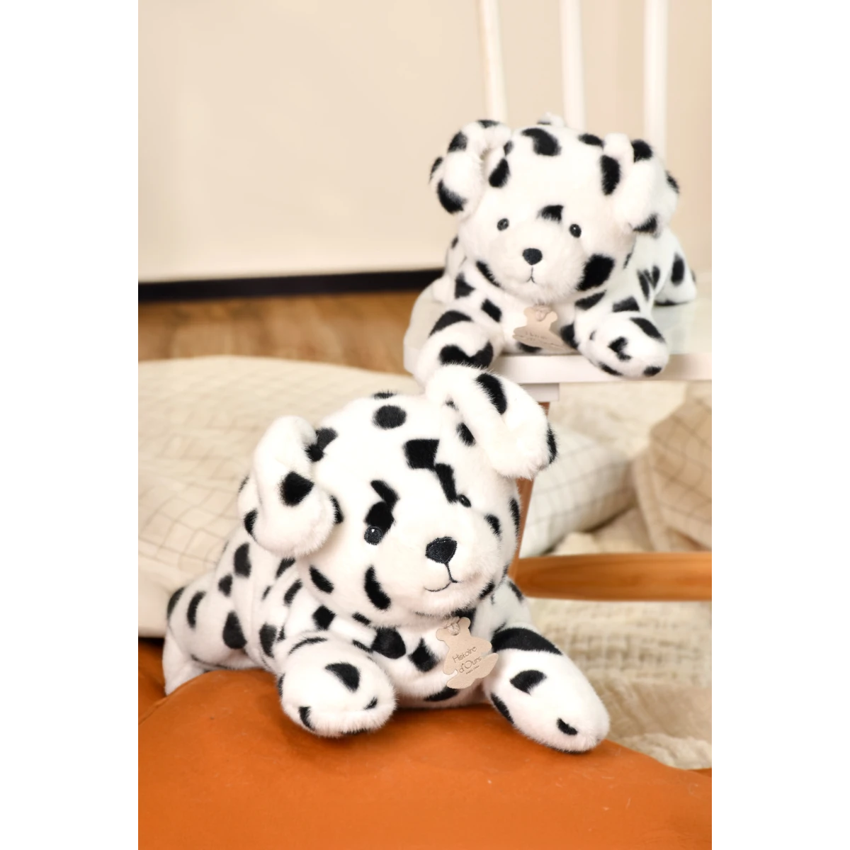 DOUDOU ET COMPAGNIE DOUDOU obciążeniowy pluszowy pies dalmatyńczyk Les P'tits Relax Histoire d'Ours 30 cm biały
